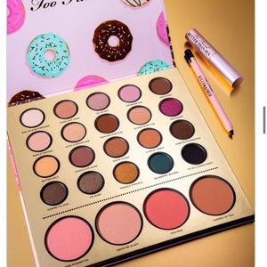 Too Faced You Drive Me Glazy Eyeshadow Palette Set BNIB